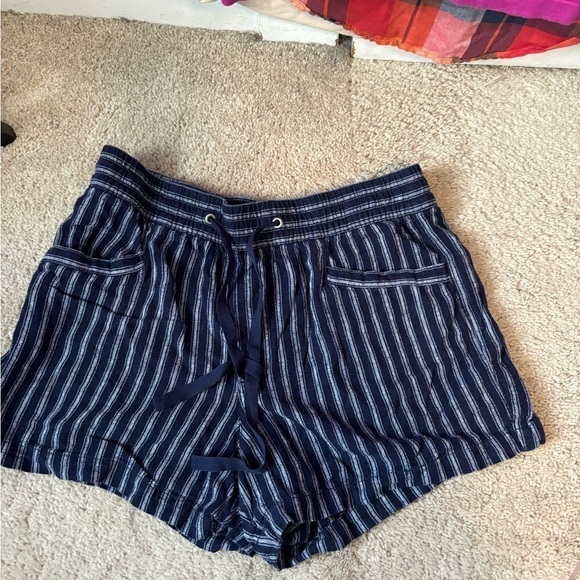 Gap Factory Pull On Navy Stripe Shorts with Washwell in small - Picture 3 of 4